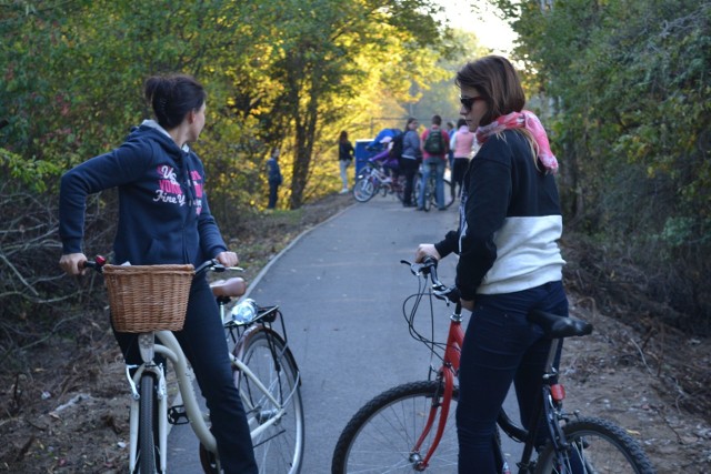 Z Gościeradza peleton ruszy do Okola na most kolejki wąskotorowej