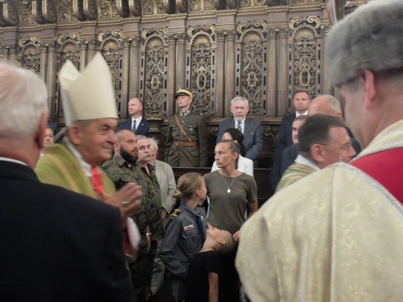 Msza święta w królewskiej katedrze na Wawelu w przeddzień marszu szlakiem Pierwszej Kompanii Kadrowej