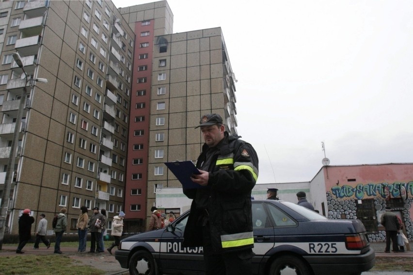 Wybuch w mieszkaniu w wieżowcu przy ul. Łukasińskiego,...