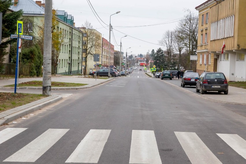 Mońki. Piękniejsze oblicze miasta. Odnowiony skwer przy dworcu kolejowym i nowy plac zabaw przy Al. Niepodległości