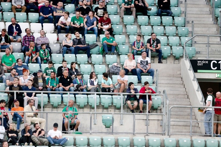 Kibice na meczu Śląsk - Pogoń. Znajdź się na trybunach