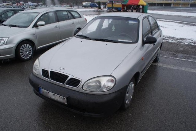 Giełdy samochodowe w Kielcach i Sandomierzu (01.04) - ceny i zdjęcia