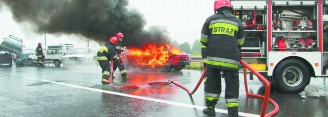 W ramach &#8222;Weekendu bez Ofiar&#8221; zorganizowano m.in. szkolenie służb ratowniczych na wypadek katastrofy drogowej