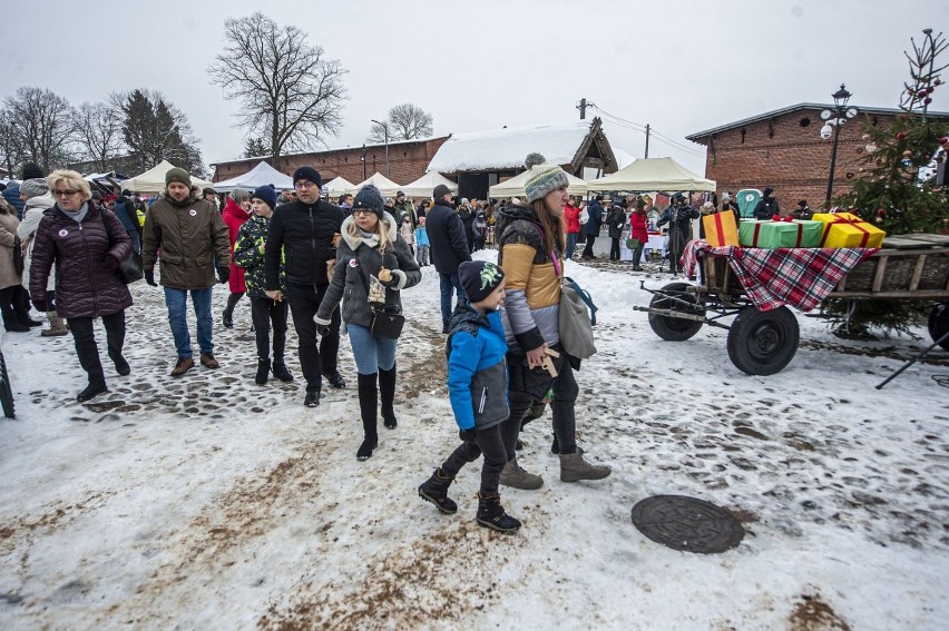 Świąteczny Jarmark w Zagrodzie Jamneńskiej w Koszalinie