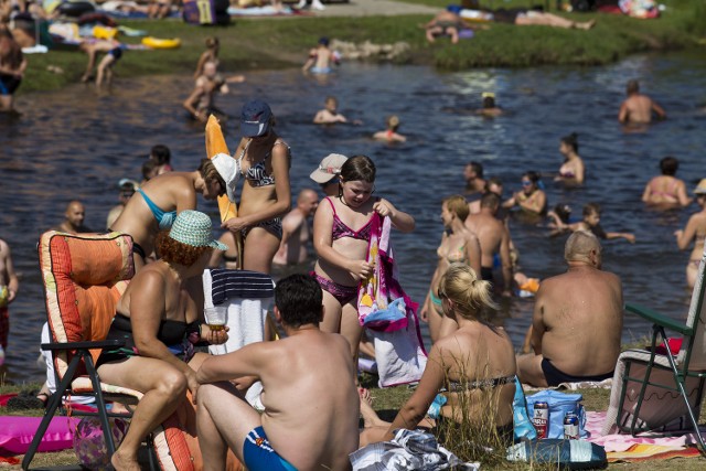Latem dla wielu ludzi nie ma alternatywy dla miejskich kąpielisk. Około 40 procent rodaków zrezygnuje w tym  roku z wyjazdowych wakacyjnych planów.