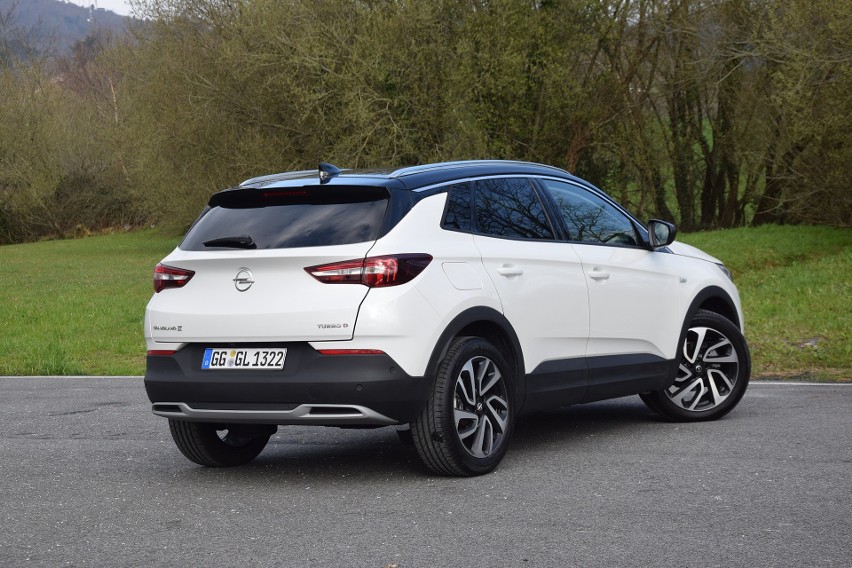 Opel Grandland X...