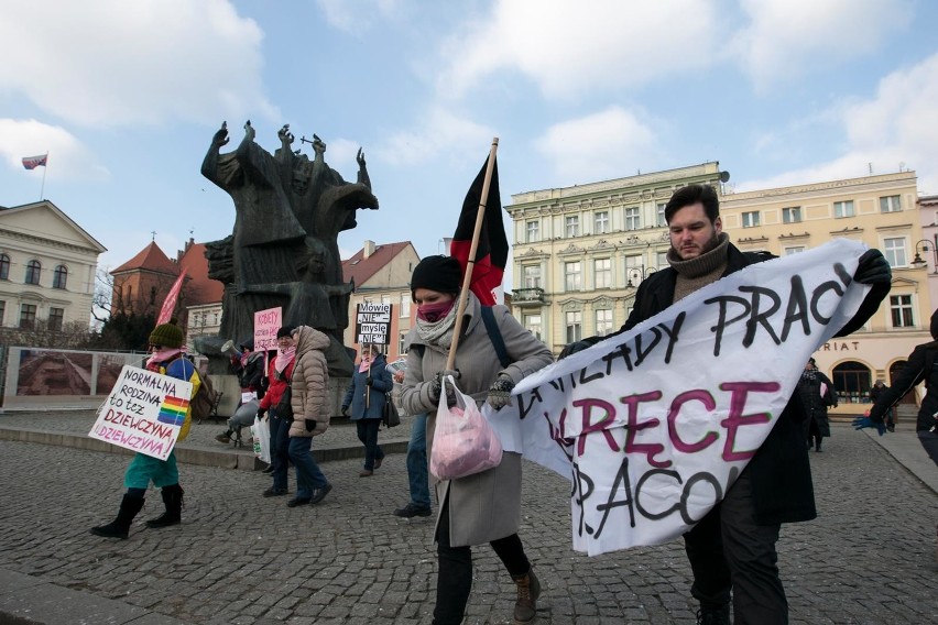 W sobotę na Starym Rynku w Bydgoszczy o godz. 14 rozpoczęła...