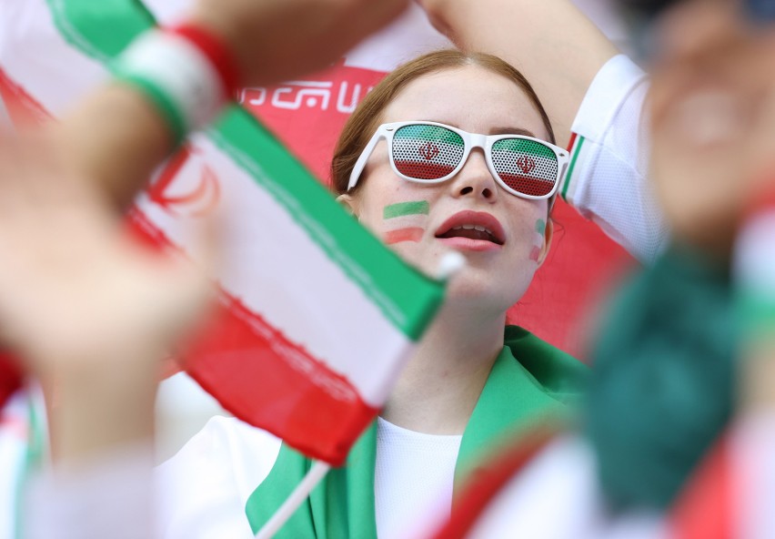 MŚ 2022. Sensacja! Iran załatwił Walię w ostatnich minutach. Czerwona kartka dla bramkarza 