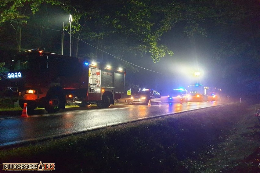 Wypadek na DK45 między Jasieniem i Lasowicami Wielkimi.