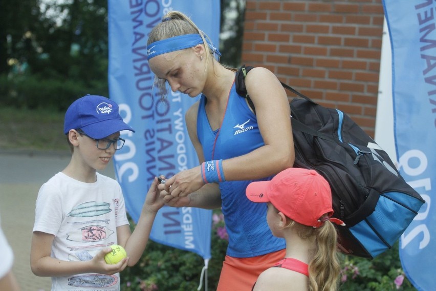 Rebecca Sramkova i Rebeka Masarova wygrały turniej deblowy