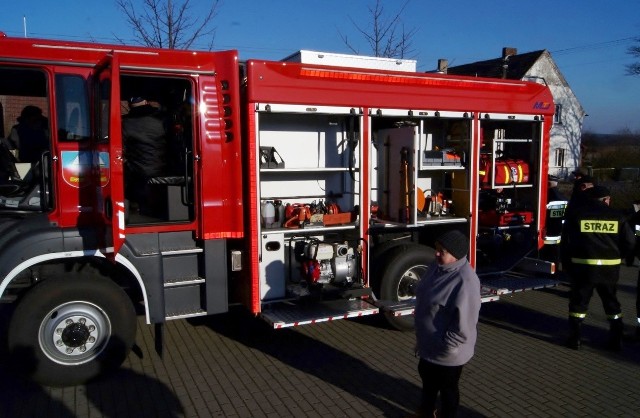 Strażacy z OSP Objazda mają nowy wóz strażacki.