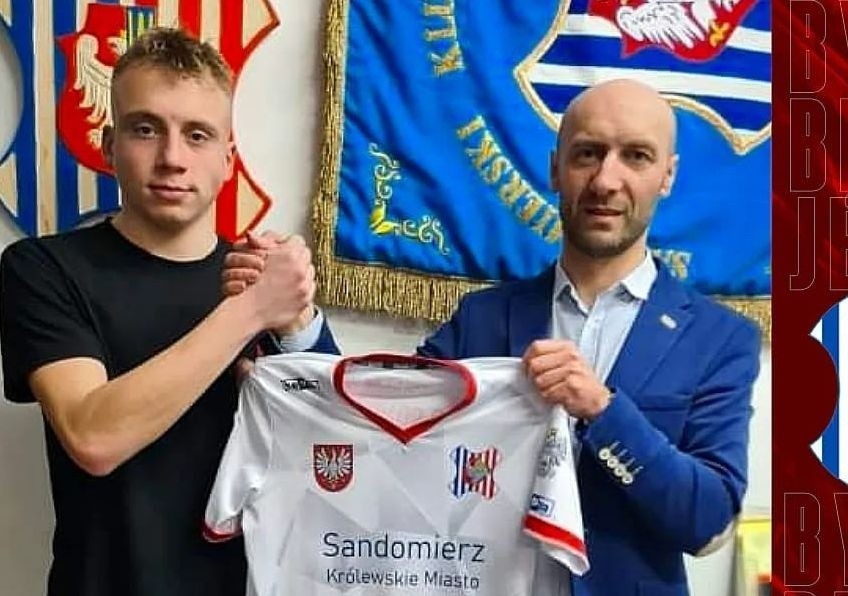 Kolejny młody piłkarz dołączył do Wisły Sandomierz. Arkadiusz Zięba trafił na zasadzie półrocznego wypożyczenia ze Stali Mielec