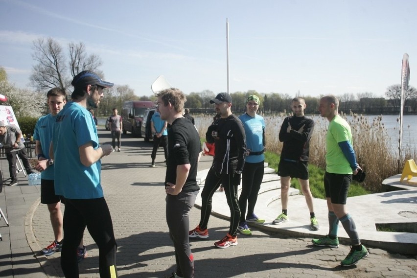 Wings For Life World Run w Poznaniu: Rozgrzewali się przed...