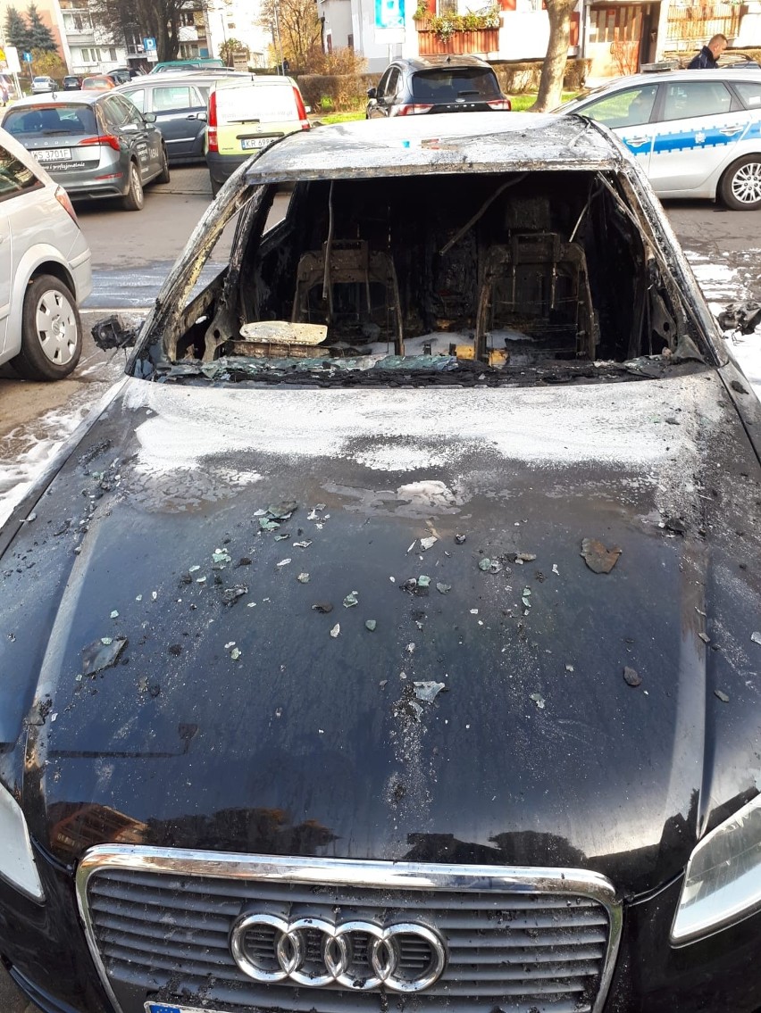W nocy w Krakowie spłonął kolejny samochód. Tym razem na osiedlu Wysokim