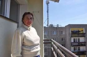 Maszt stoi rozbudowany już od listopada - mówi Wanda Walczewska, mieszkanka sąsiedniego bloku. - Nikt nie robił od tamtej pory żadnych pomiarów.