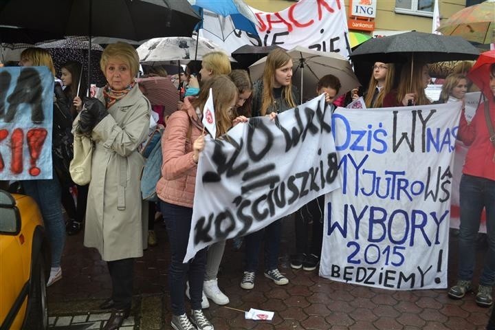 Częstochowa: Protest w obronie I Liceum Ogólnokształcącego...