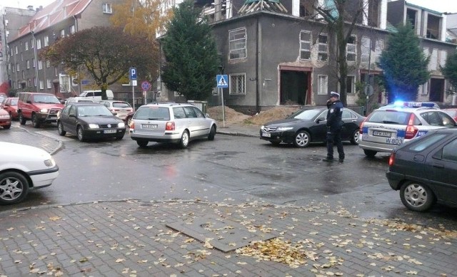 Policjanci nie byli w stanie szybko rozładować korków. Kierowcy blokowali się m.in. u zbiegu ulic Reja i Słowackiego.