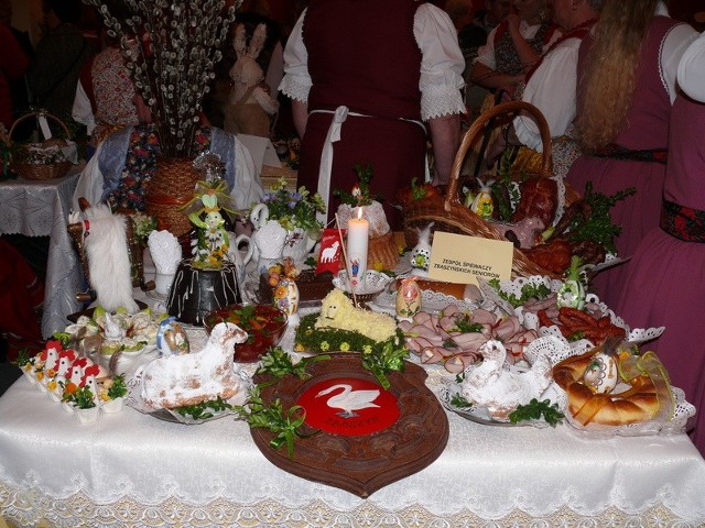 Za tę prezentacje zbąszyński stół wielkanocny otrzymał wyróżnienie oraz nagrodę wójta wiejskiej gminy Kłodzko 