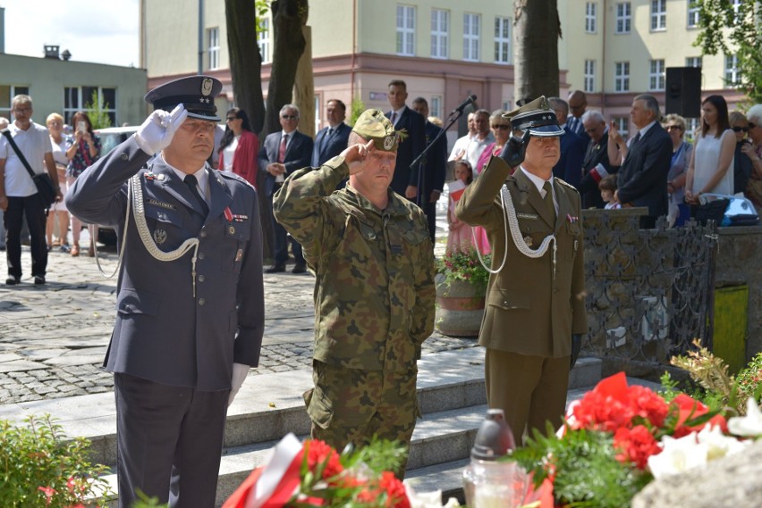 Sandomierskie uroczystości Święta Wojska Polskiego na Cmentarzu Katedralnym (NOWA GALERIA ZDJĘĆ)