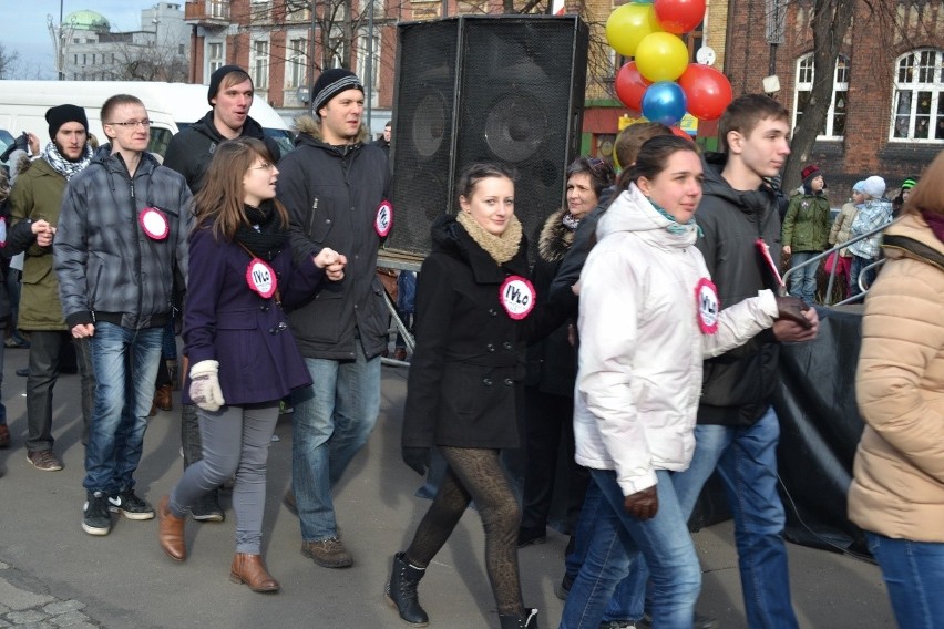 Studniówka 2014. Polonez Maturzystów w Zabrzu