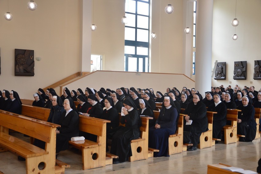 Dzisiaj Dzień Życia Konsekrowanego. Ile jest osób konsekrowanych w diecezji opolskiej?