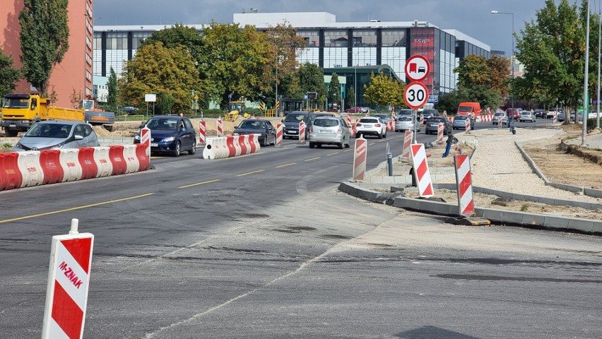 Przebudowa ważnego skrzyżowania w Kielcach idzie jak po grudzie. Będzie kolejne opóźnienie? Zobacz stan pracy 