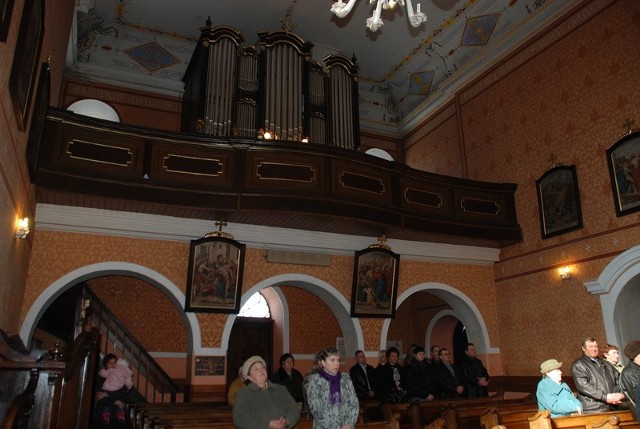 Organy w kościele parafialnym w Dobrzyniu nad Wisłą