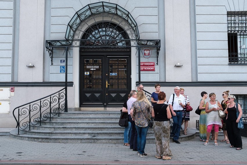 Tarnów. Protestowali pod sądem [GALERIA ZDJĘĆ]      