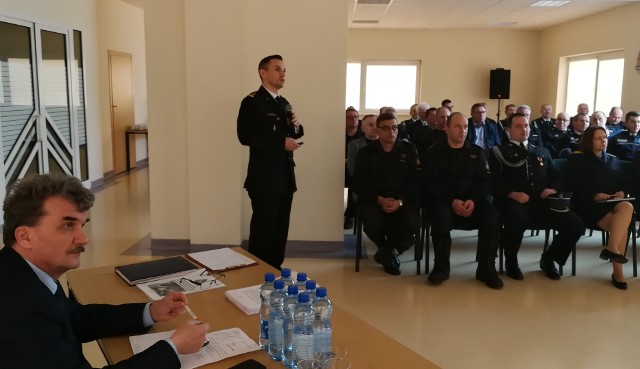 Informację o stanie bezpieczeństwa w zakresie ochrony przeciwpożarowej na terenie powiatu buskiego przedstawił podczas odprawy rocznej komendant Artur Brachowicz.