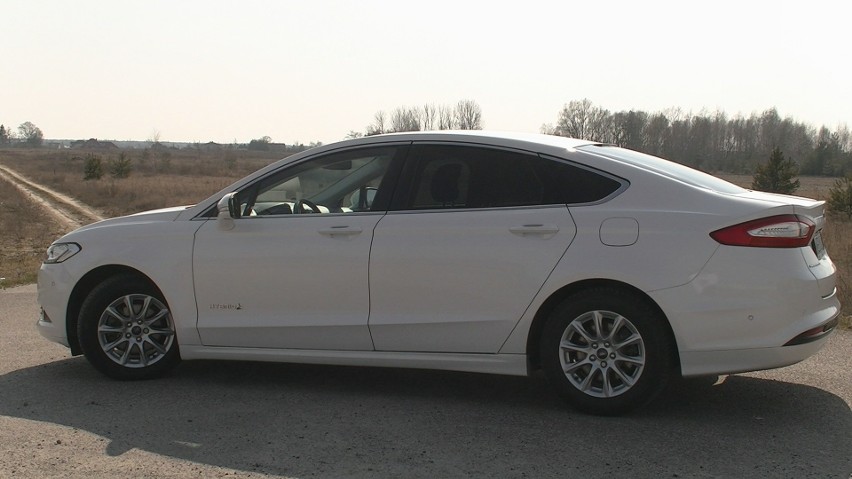 Ford Mondeo Hybrid...