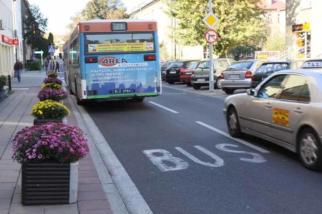 Teraz ze specjalnego pasa autobusy korzystają na ulicach Białówny i Baranowickiej