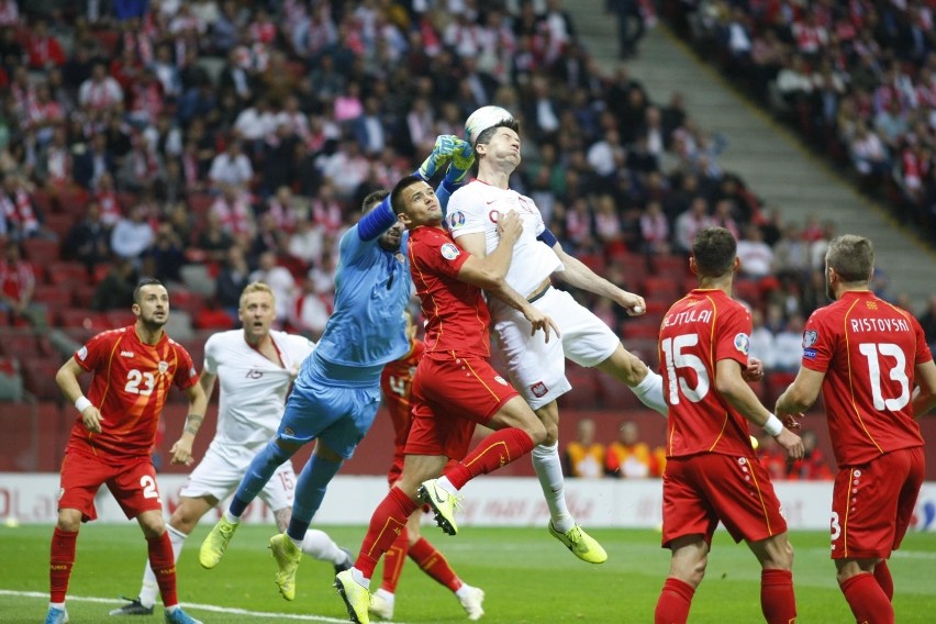 Euro 2020. Rezerwowi Frankowski i Milik zapewnili nam awans, a Polacy zagrali lepiej, ale nadal dużo jest jeszcze w ich grze do poprawy