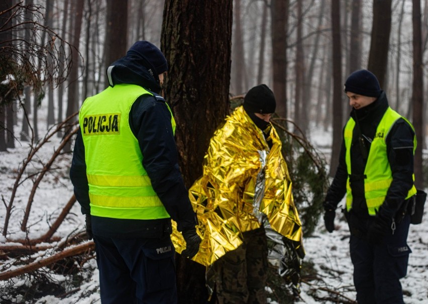 W podkrakowskich lasach zaginęła grupa turystów. Jedna ofiara miała rany cięte. Spokojnie, to tylko ćwiczenia 