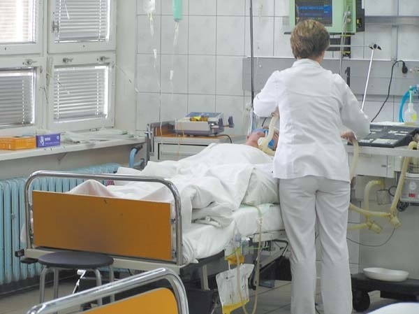 Anestezjolog została przyłapana po pijanemu w pracy. Uczestniczyła między innymi w reanimacji pacjentki, której nie udało się uratować. Na zdjęciu: oddział intensywnej terapii Samodzielnego Publicznego Specjalistycznego Zakładu Opieki Zdrowotnej w Lęborku, na którym pracowała Maria R.
