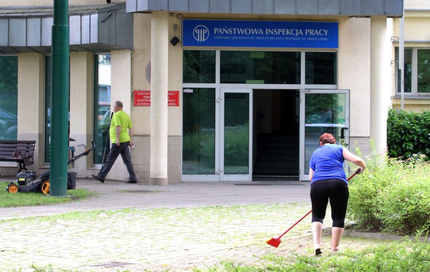 Przymusowe sprzątanie w Państwowej Inspekcji Pracy? "To powrót do czasów komunizmu"