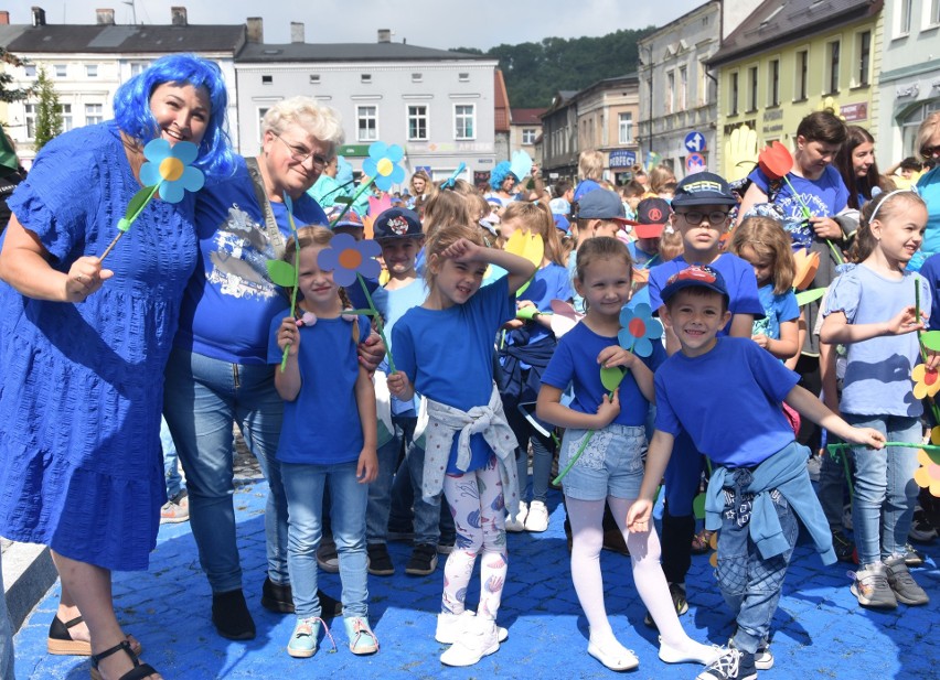 Parada ulicami miasta rozpoczęła 655 urodziny Koronowa.