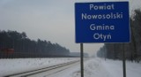 Gmina Otyń: Uwaga! Na tej drodze jest niebezpiecznie!