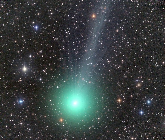 Kometa Lovejoy jest widoczna na niebie w pierwszych trzech tygodniach stycznia