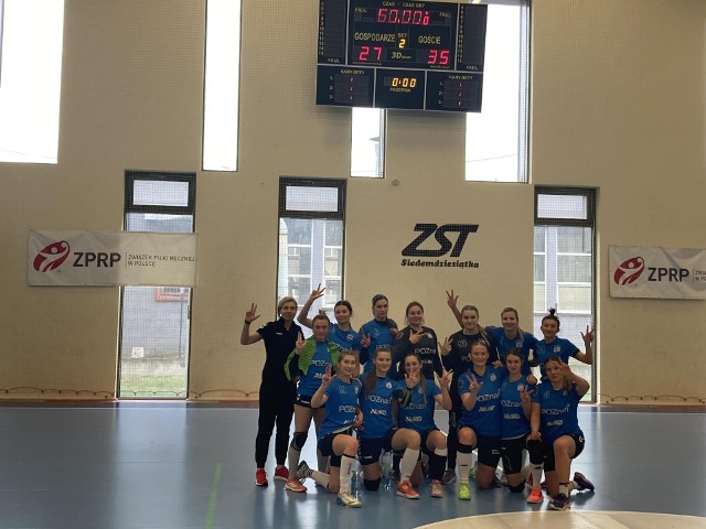 Piłkarki ręczne AZS Poznań odniosły zwycięstwo nad SMS 2 Płock, wygrywając 35:27.