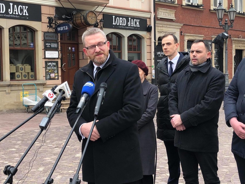  Grzegorz Braun domaga się ogłoszenia wyborów w Rzeszowie i krytykuje premiera Mateusza Morawieckiego 