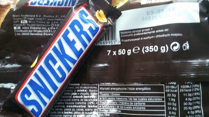 Batonik Snickers wyprodukowany w Holandii powinien być...