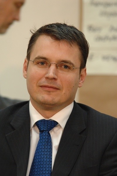 Prezydent Janusz Kubicki tłumaczy się z wysokiego zadłużenia miasta