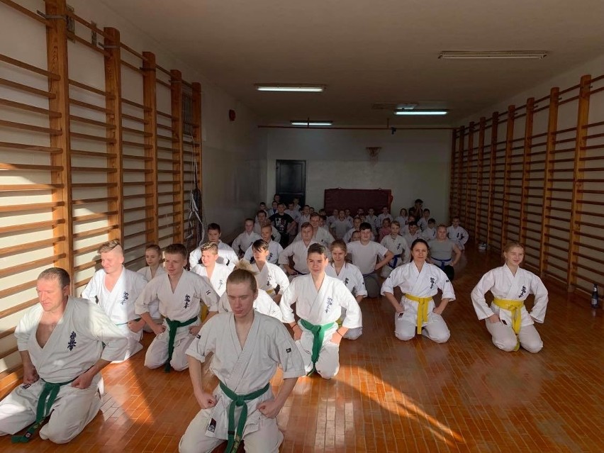 Ruszyły treningi karate w Kielcach i powiecie kieleckim. Do grup mogą dołączać dzieci, młodzież i dorośli (ZDJĘCIA)