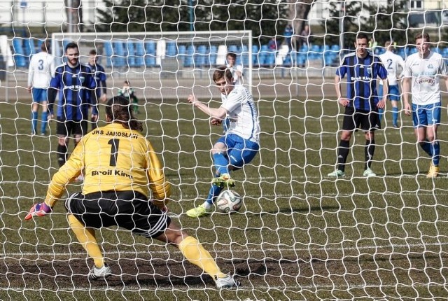 Pierwszego karnego Piotr Murawski wykorzystał i tym samym strzelił pierwszego gola w meczu oraz swego pierwszego gola w barwach Stali.