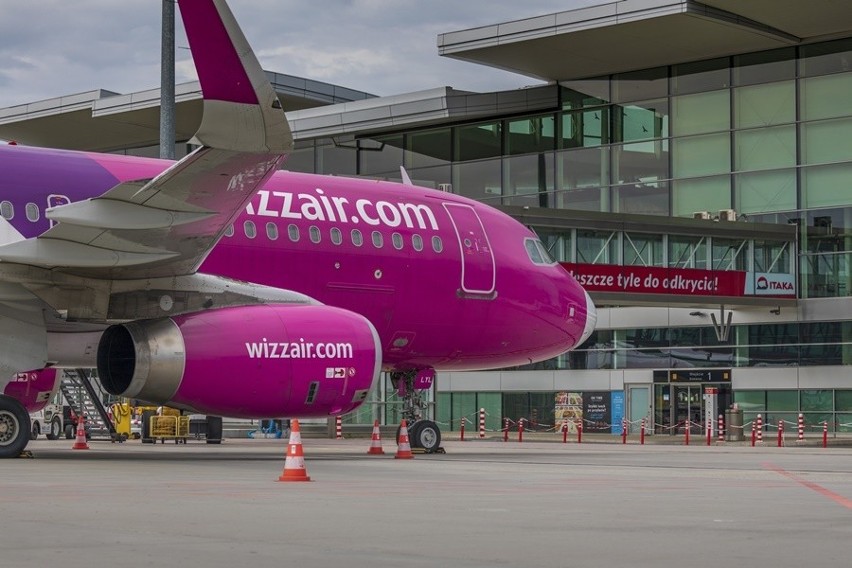 Powracają również połączenia na Ukrainę. Linie Wizz Air...