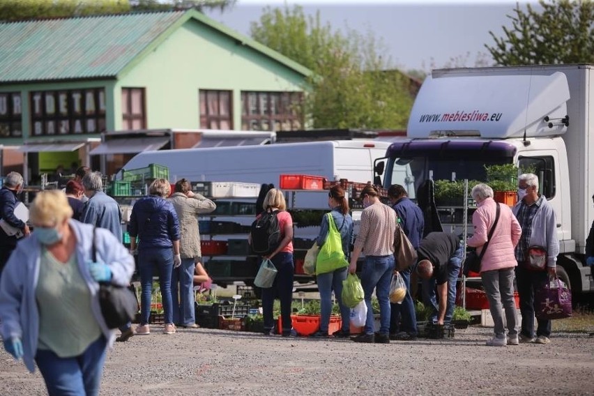 Tak wyglądało otwarcie będzińskiego targowiska 9 maja br....