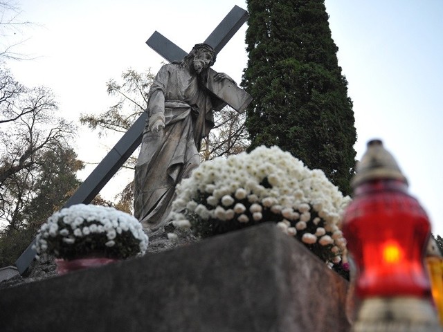 W granicach administracyjnych Przemyśla zachowało się obecnie 17 cmentarzy.