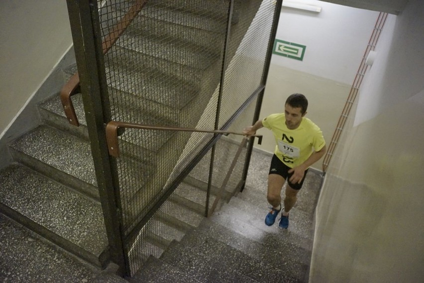 Bieg po schodach w Poznaniu