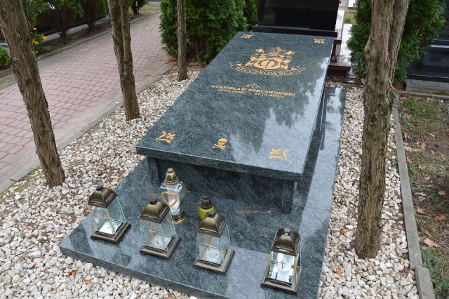 Grób Stanisława Steczkowskiego na cmentarzu komunalnym w Stalowej Woli