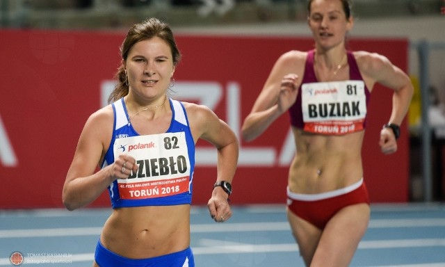 Katarzyna Ździebło na finiszu chodu na 3000 metrów pokonała swoją klubową koleżankę Paulinę Buziak
